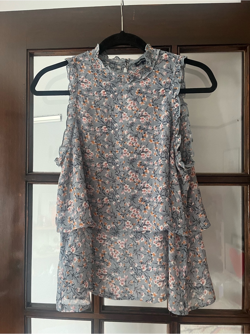 EUC American Eagle Sleeveless Floral High Neck Blouse